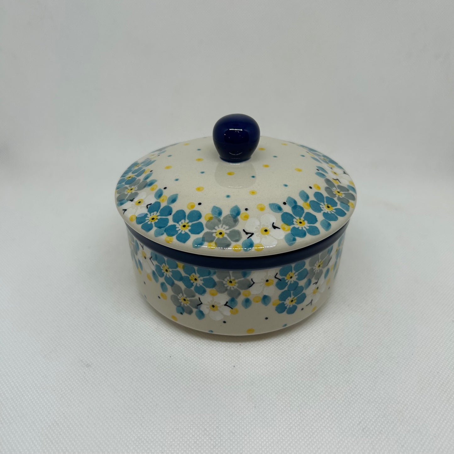 Aqua Flowers Round Covered Container