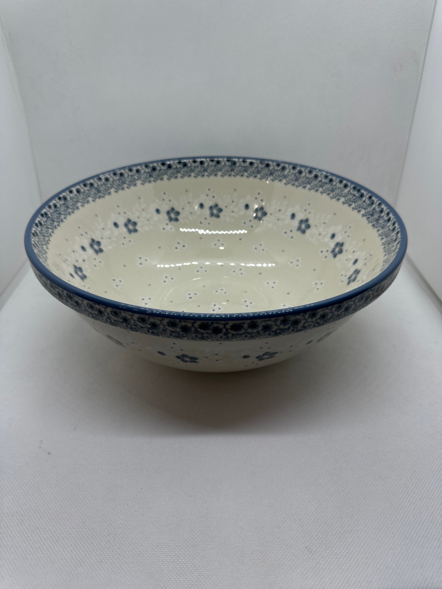 Simple Elegance Nesting Bowl 11"