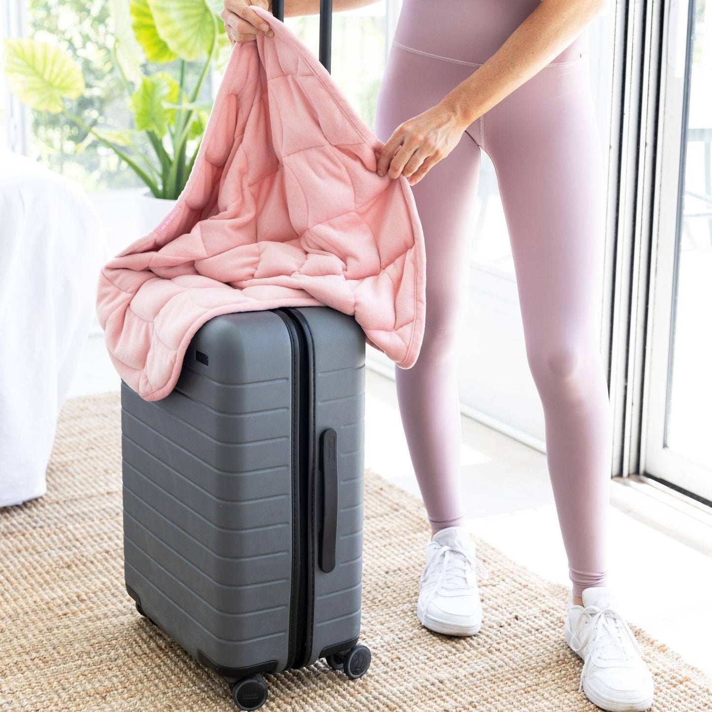 nodpod - Blush Nodpod BODY - Weighted Blanket