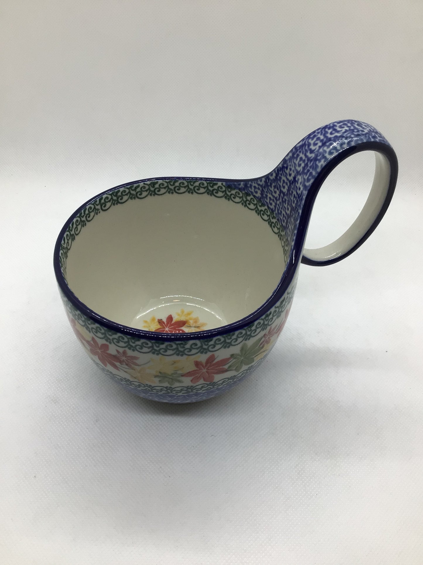 Maple Harvest Bowl w/Loop Handle