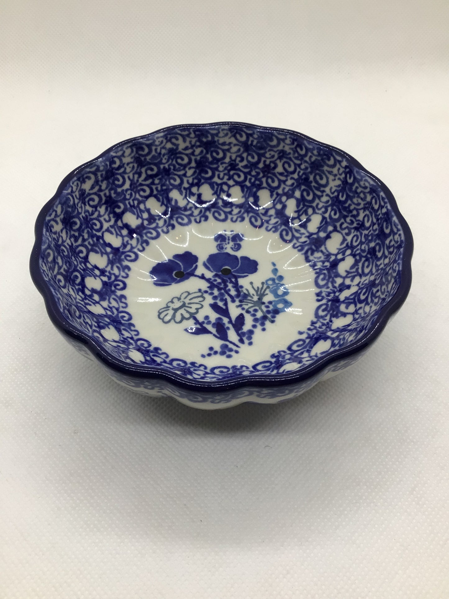 Evening Poppy Scalloped Bowl 4.5"