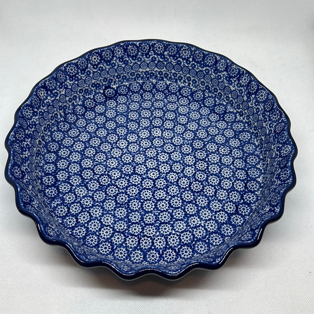 Midnight Fluted Pie Baker
