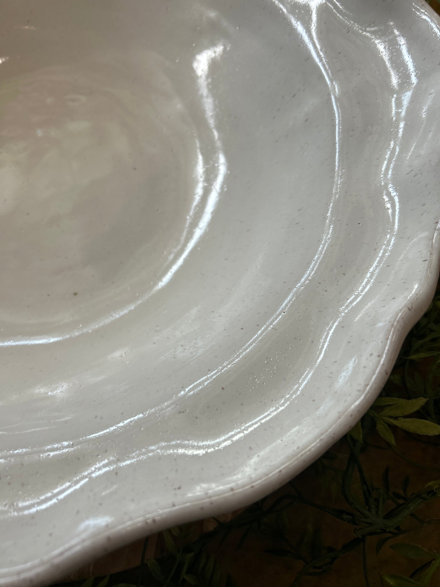 18" Bowl-Eyelet White