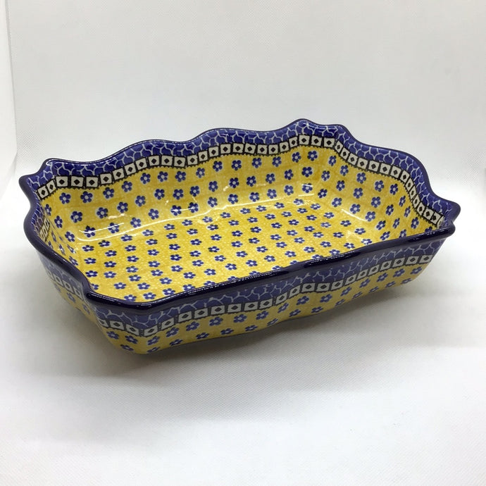 Sunburst Scalloped Baker