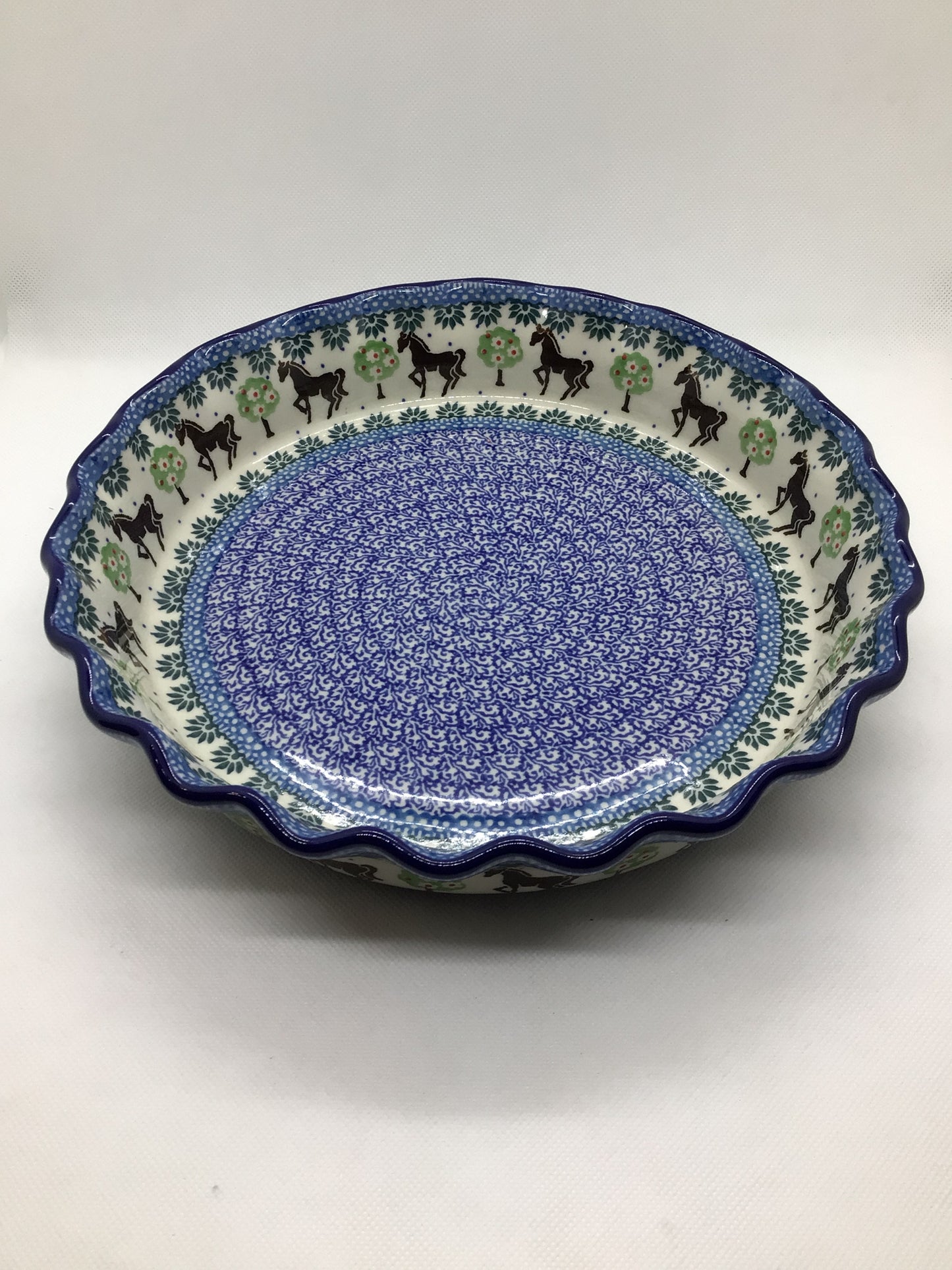 Brown Horse Fluted Pie Plate