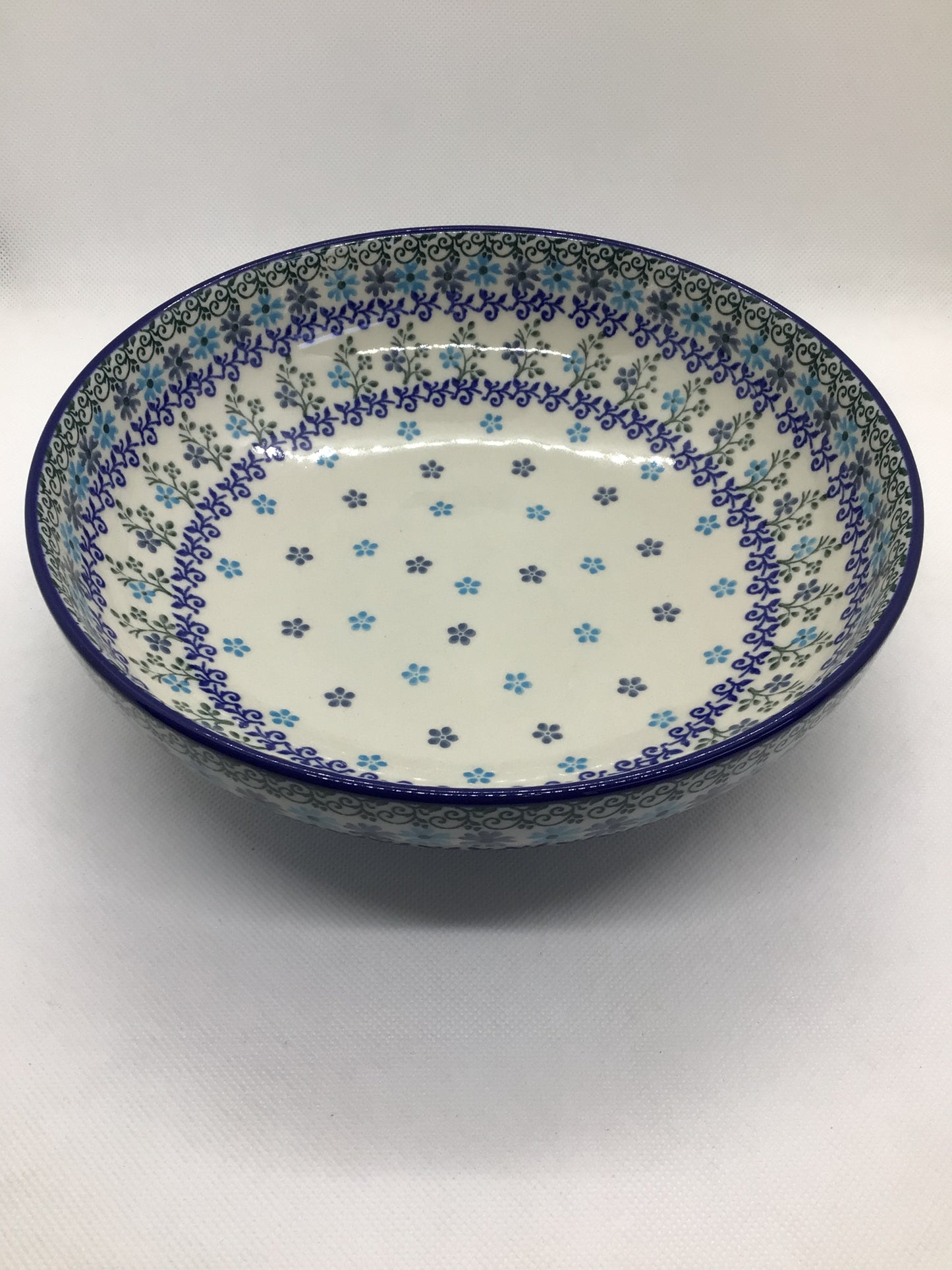 Icicle Shallow Serving Bowl 9"