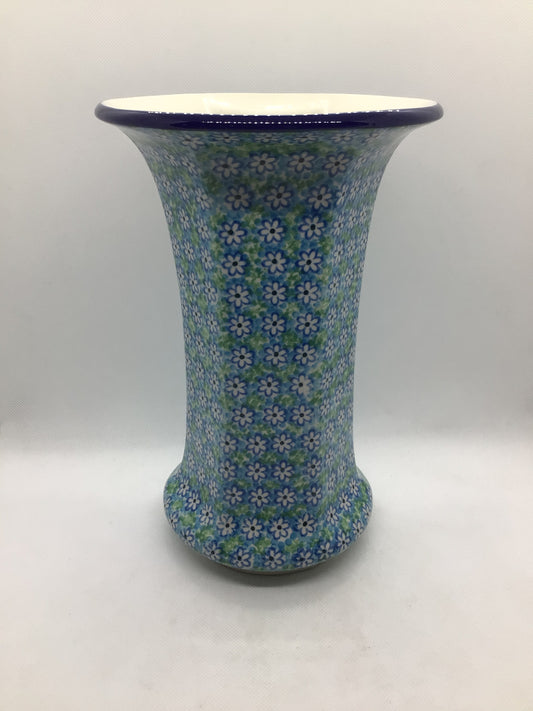 Key Lime Fluted Vase 7"