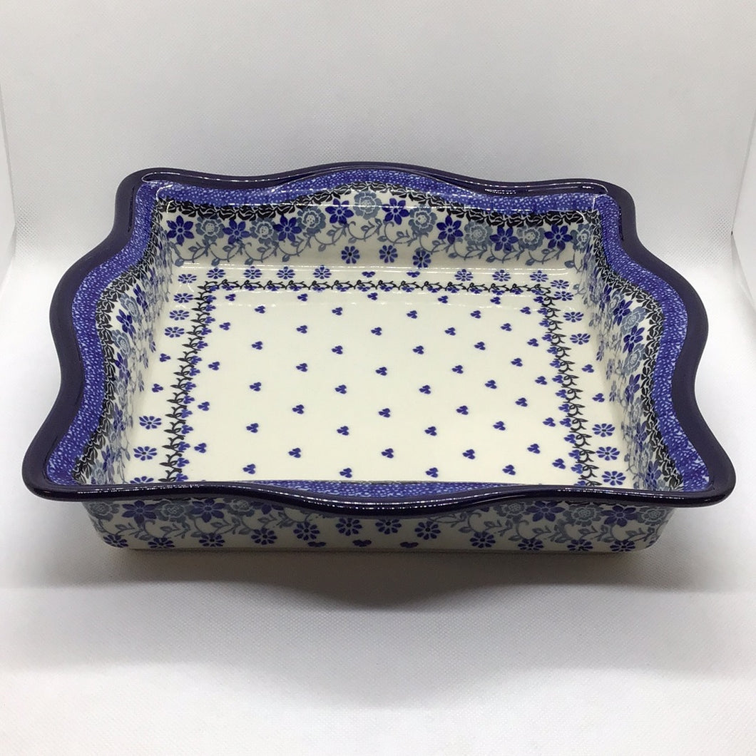 Amazing Lace Square Fluted Edge