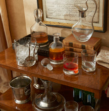 Load image into Gallery viewer, Taverna Medium Decanter