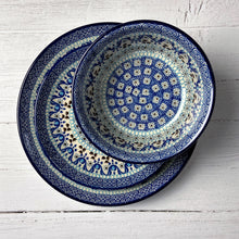 Load image into Gallery viewer, Frozen Dinner Plate 10&quot;
