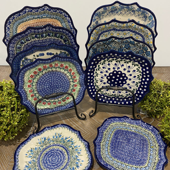 Red Daisies Serpentine Tray