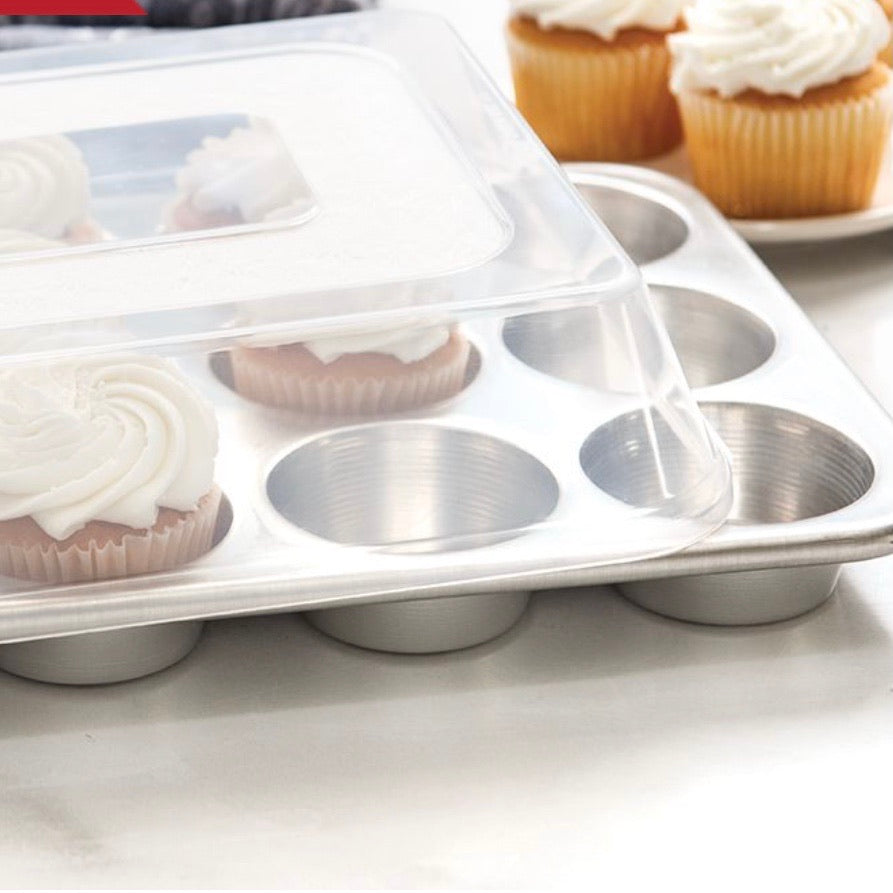 Naturals Muffin Pan w/ Dome Lid