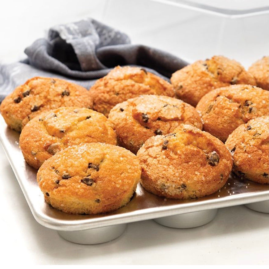 Naturals Muffin Pan w/ Dome Lid