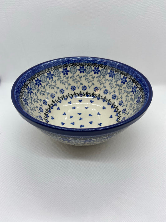 Amazing Lace Nesting Bowl 8"