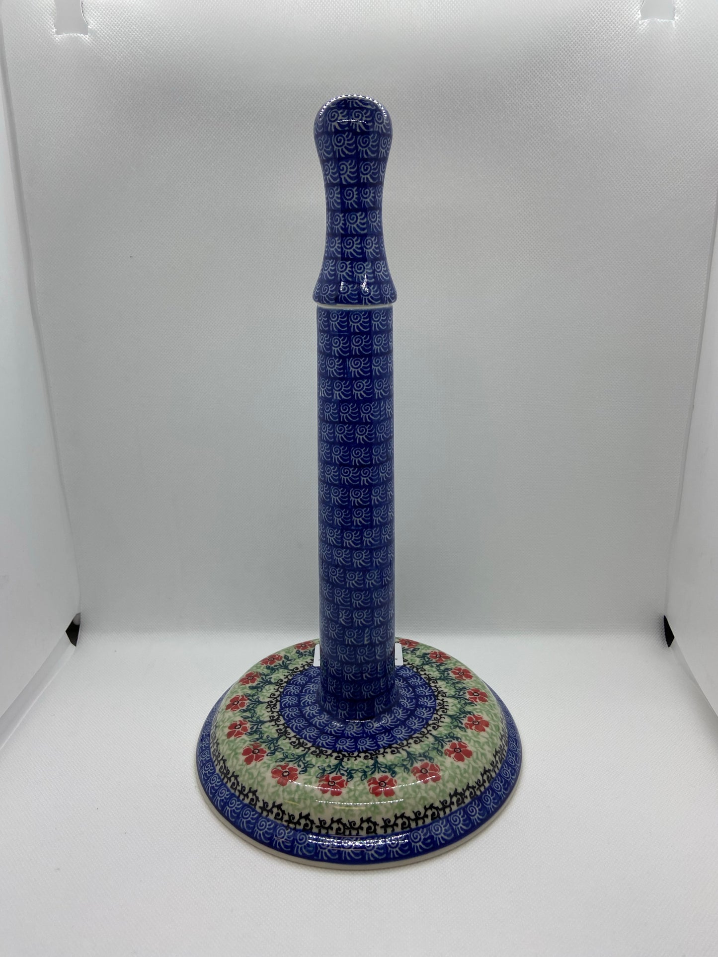 Red Daisies Paper Towel Holder