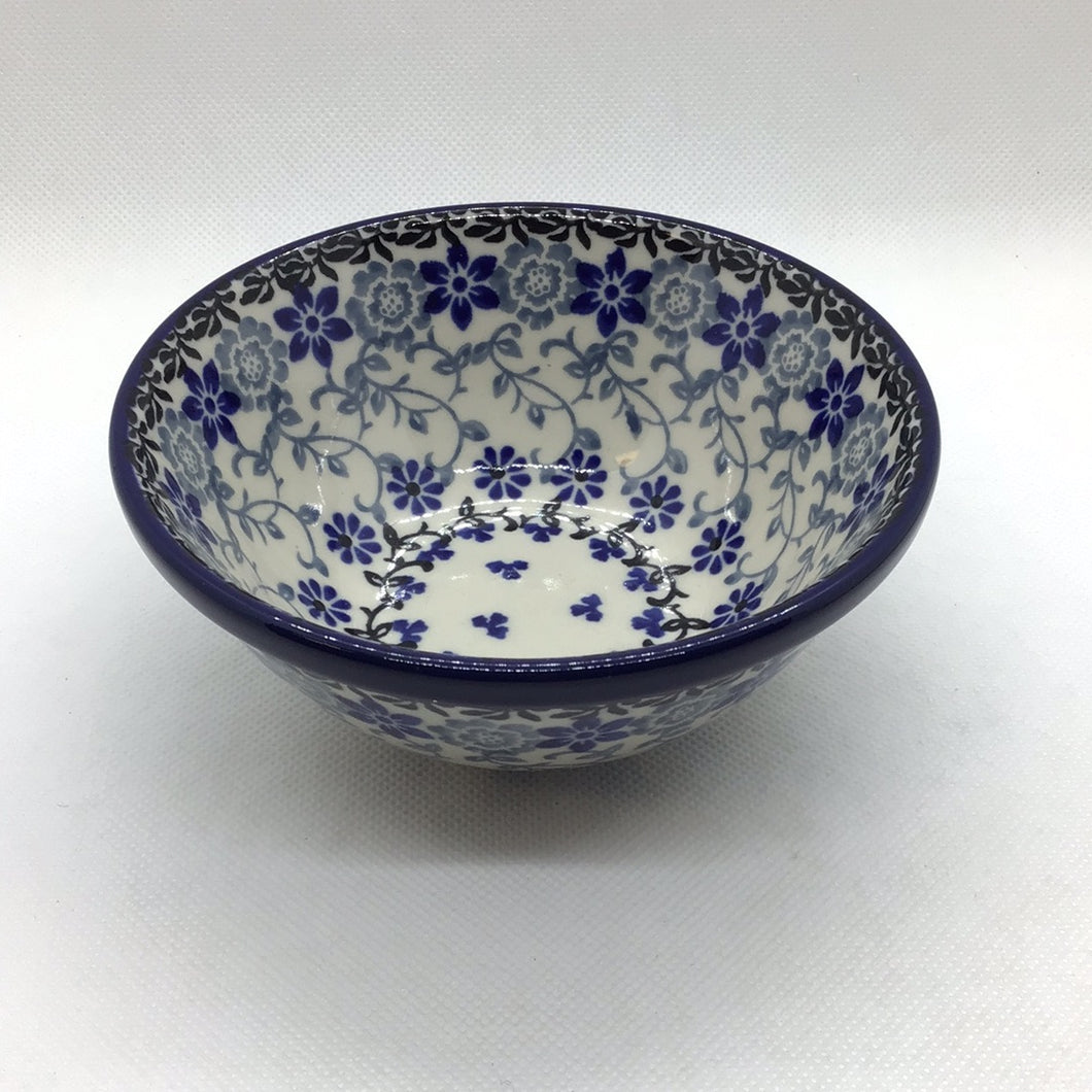 Amazing Lace Nesting Bowl 5