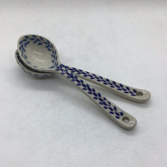 Blue Wreath Medium Spoon