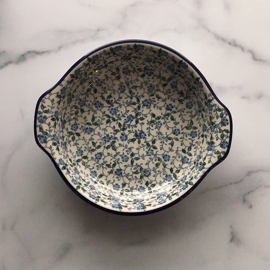 Sapphire Round Baker w/Grips 8"